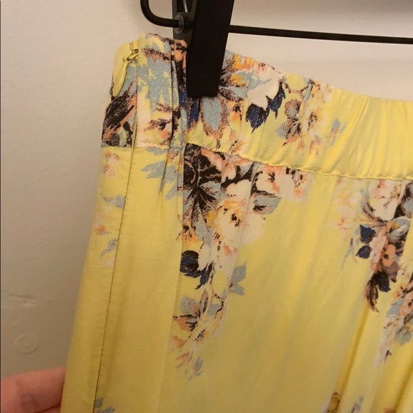 Floral Pants - Picture 6 of 7